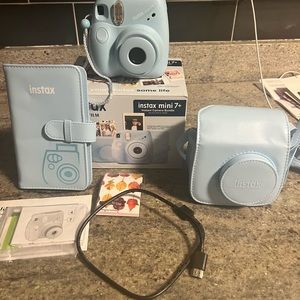NIB 1 DAY SALE BLUE INSTAX FUJIFILM IBSTA MINI 7+ CAMERA BUNDLE CASE ETC.GREAT!